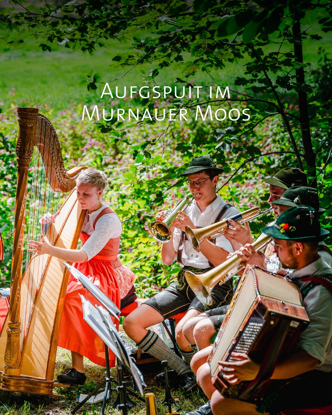 Aufgspuit im Murnauer Moos, direkt vor unserer Haustür: am Sonntag, 13. September, von 13 bis 17 Uhr spielen unter der Eiche am Lüss, am Ramsachkircherl und im Biergarten vom Ähndl Volksmusikgruppen aus der Umgebung. Du gehst von Spielort zu Spielort, so lange du magst.Bei schlechtem Wetter wird nach drinnen verlegt: ins Griesbräu, ins Karg Bräustüberl, ins Da Noi und ins Kaffeehaus Krönner.Eintritt 8 Euro im Vorverkauf bei der Tourist Information, 10 Euro am Veranstaltungstag.#AlpenhofMurnau #UrlaubinBayern #BlauesLand #Volksmusik #MurnauerMoosCopyright: Touristinformation Murnau: Max Merget und Heidi Bernhard