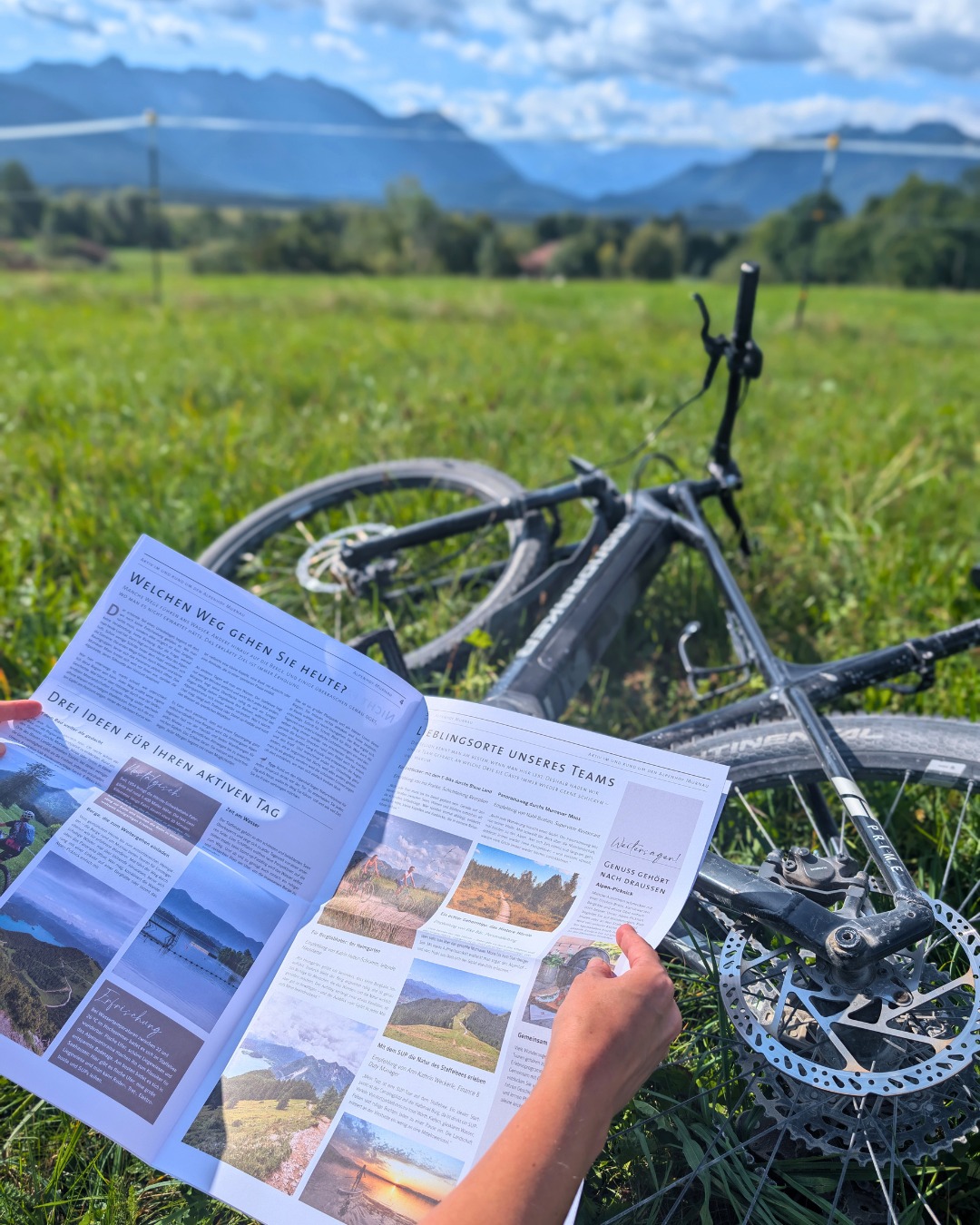 Dass der Alpenhof für einen Aktivurlaub gut liegt, weißt du. Aber wie gut kennst du die Möglichkeiten, die es hier das ganze Jahr über gibt?In der neuen Ausgabe unserer Hotelzeitung geht es ums Aktivsein rund um den Alpenhof. Wandern, radeln, schwimmen oder eine Runde Golf: Was auf dem Programm steht, entscheidet deine Neugier.Wir haben Ideen für ganze Tage draußen zusammengetragen und unser Team stellt seine Lieblingsorte in der Umgebung vor.Link zu unserer Hotelzeitung findest du in unserer Bio.#AlpenhofMurnau #Aktivurlaub #BlauesLand #Bayern #UrlaubinBayern